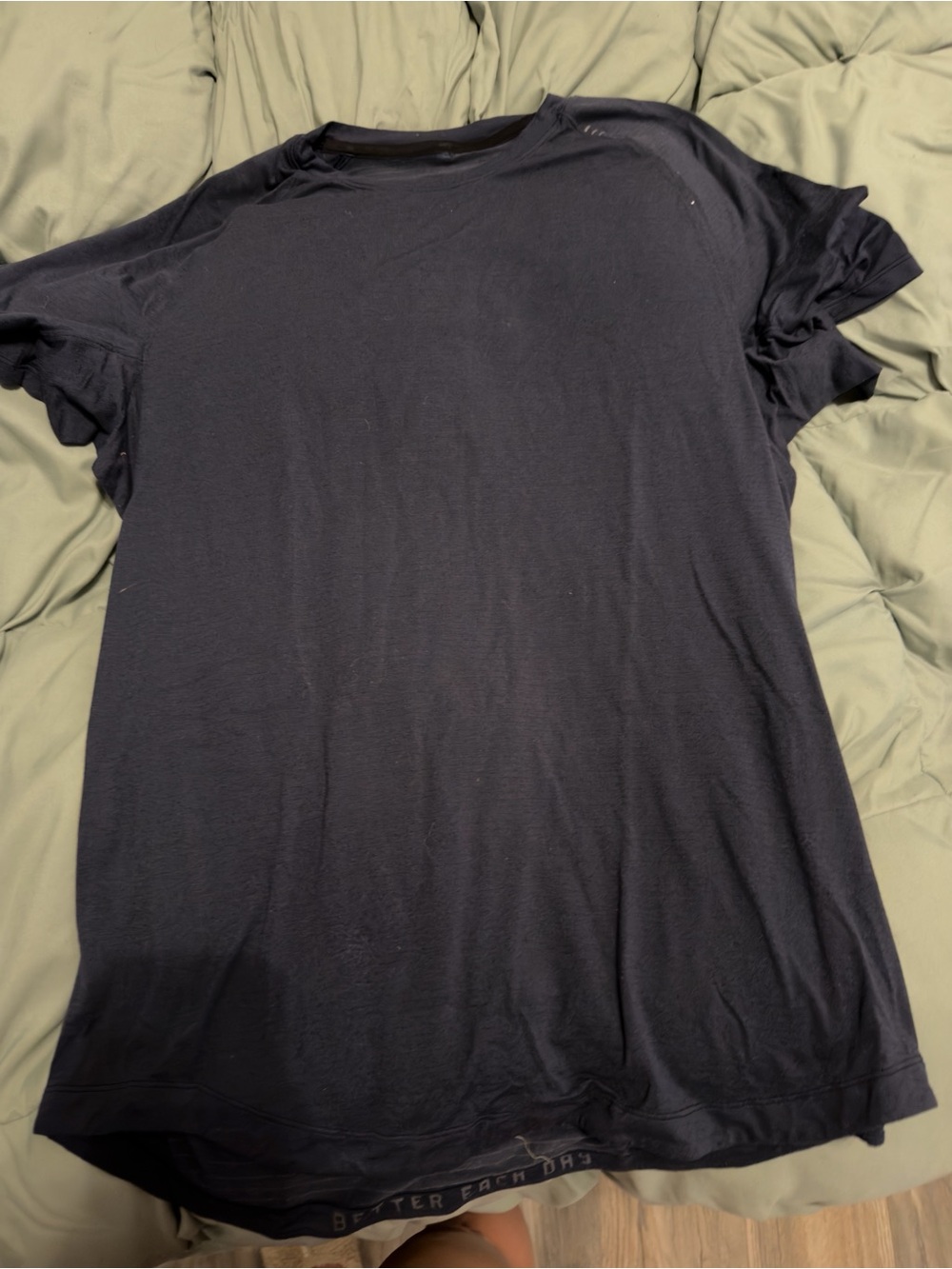 lululemon athletica Men's Navy Blue Short Sleeve Crew Tee